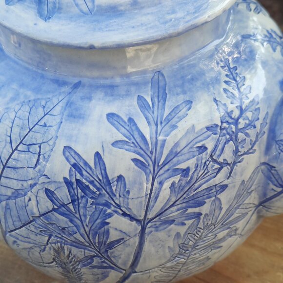 Pressed Foliage Teapot Leaf Stamped 6.5 Pressed Foliage Teapot Leaf Stamped 6.5\